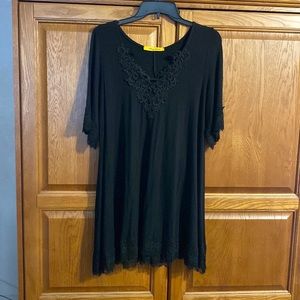 Pure Intent black blouse. Good condition.
